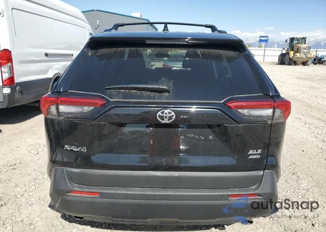 2024 Toyota Rav4 Xle z USA, uszkodzony, nr VIN 2T3P1RFV7RC462309